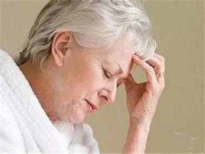 這些藥物易引起老年人便秘