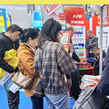 用戶爭(zhēng)相掃碼體驗(yàn)藥源網(wǎng)