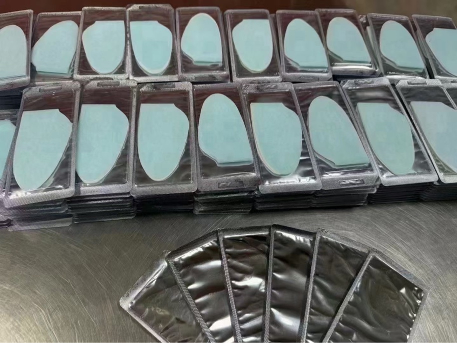 草本水凝膠護眼貼 鑫東進（均可貼牌定制生產(chǎn) 電商爆款）